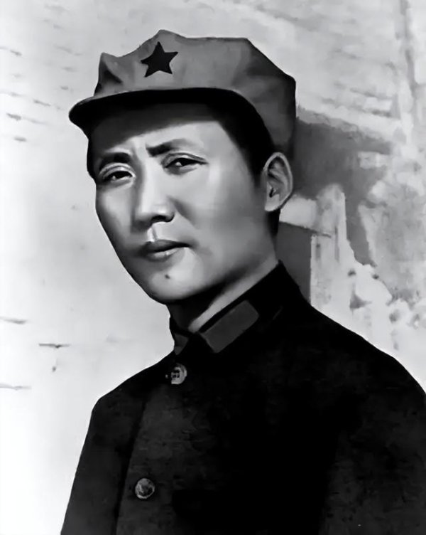 你只知毛泽东赢了天下，却不知他先自己活成了最难打败的人