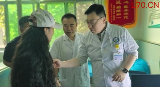 优质医疗资源下沉基层 复旦大学附属华山医院吴佶歆教授来菏学术交流
